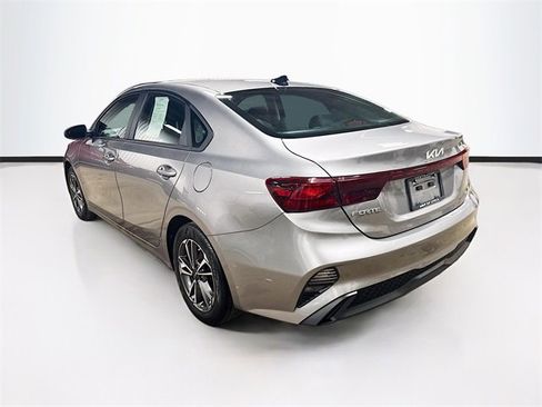 Used 2023 Kia Forte LXS w/ LXS Technology Package image 5