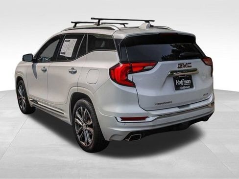 Used 2020 GMC Terrain Denali w/ Denali Premium Package image 8