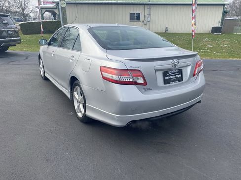 Used 2011 Toyota Camry image 7