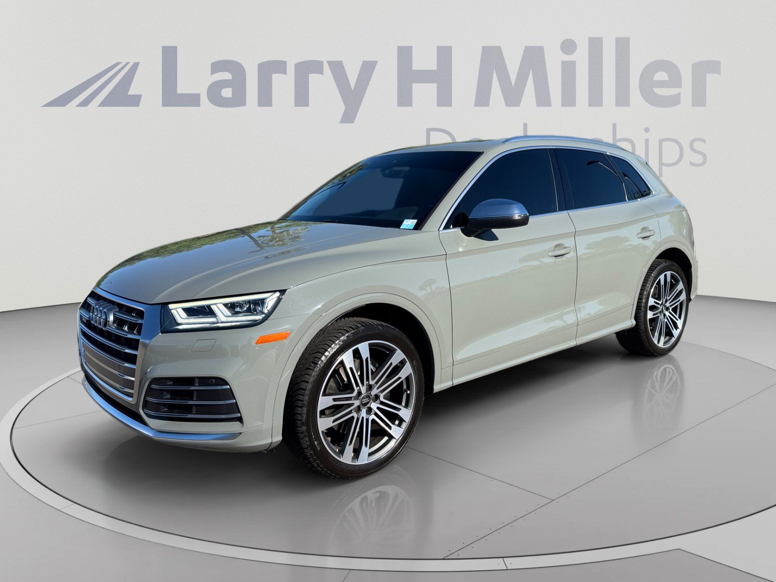 Used 2019 Audi SQ5 Premium Plus w/ Premium Plus Package AWD/4WD image 1