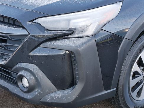 Used 2023 Subaru Outback Premium image 16