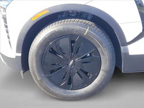 New 2026 Chevrolet Blazer EV LT image 10