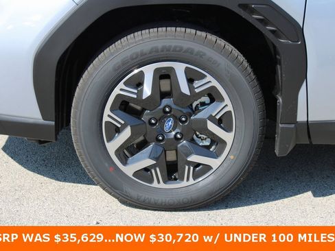 Used 2025 Subaru Forester Premium image 24