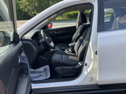 Used 2017 Nissan Rogue S AWD/4WD image 17