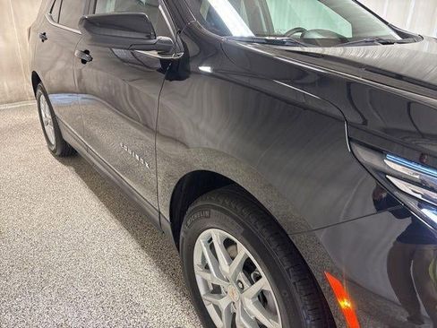 Used 2023 Chevrolet Equinox LT image 33