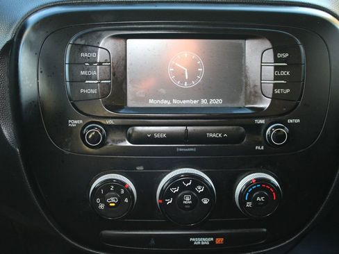 Used 2017 Kia Soul w/ Convenience Package image 24