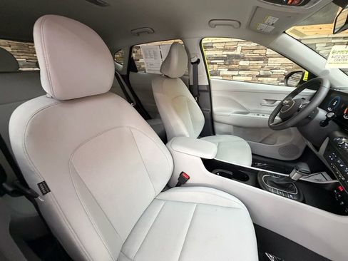 Used 2024 Hyundai Kona SEL image 15