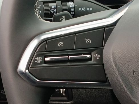 New 2026 Chevrolet Equinox EV LT image 9