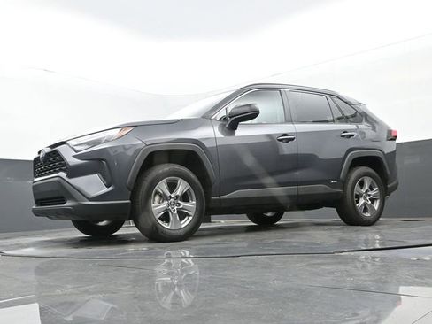 Used 2023 Toyota RAV4 LE AWD/4WD image 12