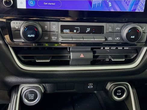 Certified 2024 Toyota Grand Highlander AWD image 8