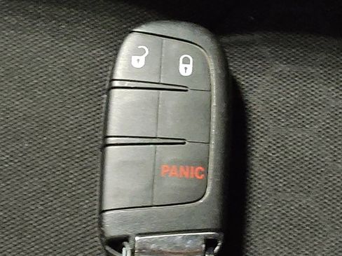 Used 2018 Jeep Compass Sport w/ Tech Group image 32