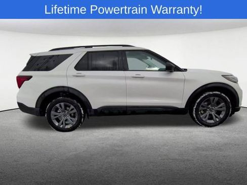 New 2026 Ford Explorer Active w/ Active Comfort Package image 10