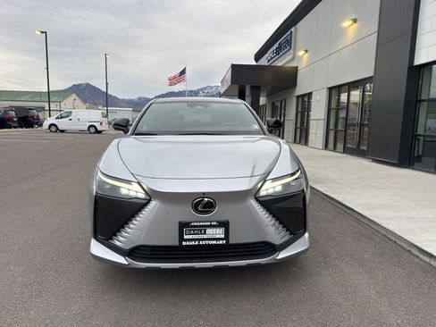 Used 2023 Lexus RZ 450e Premium w/ Technology Package image 2