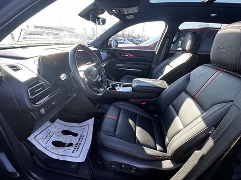 Used 2024 Chevrolet Traverse RS w/ LPO, Floor Liner Package image 6