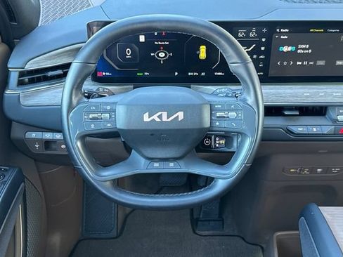 Certified 2024 Kia EV9 Land AWD/4WD image 19