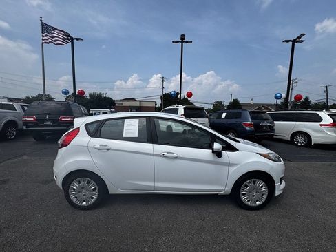 Used 2015 Ford Fiesta S FWD image 4