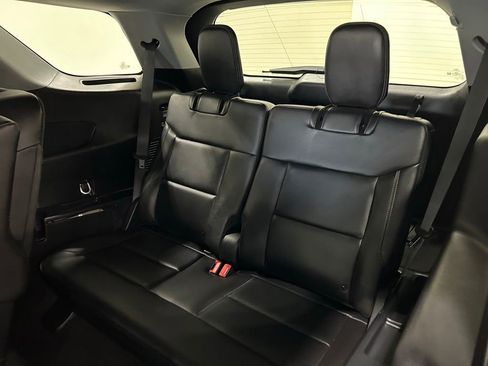 Certified 2024 Ford Explorer XLT w/ Equipment Group 202A AWD/4WD image 29