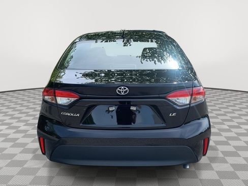 Used 2025 Toyota Corolla LE FWD image 4