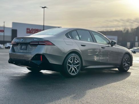 Certified 2024 BMW i5 M60 w/ Premium Package image 7