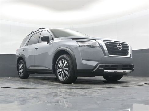 Used 2023 Nissan Pathfinder SL w/ Lighting Package (N92) image 47