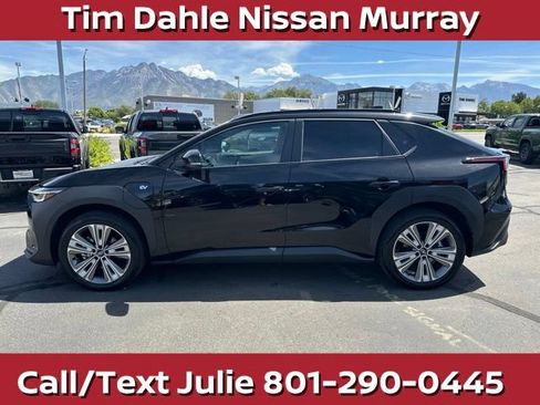 Used 2024 Subaru Solterra AWD/4WD image 7