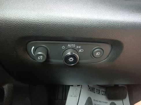 Used 2019 Chevrolet Traverse Premier w/ Driver Confidence II Package FWD image 29
