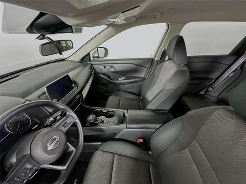 Used 2024 Nissan Rogue SV FWD image 5