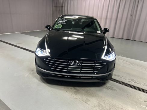 Used 2023 Hyundai Sonata SE image 2