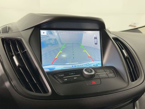 Used 2017 Ford Escape SE w/ Equipment Group 201A image 24