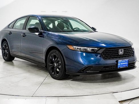 New 2025 Honda Accord SE image 13