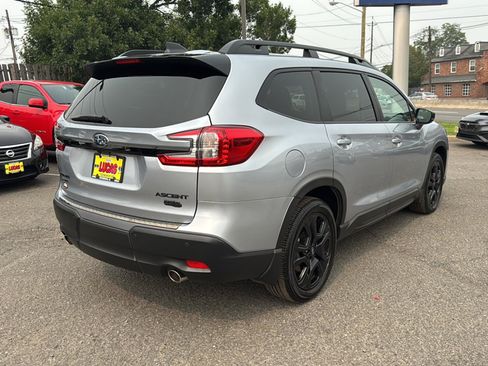 Used 2025 Subaru Ascent Bronze Edition w/ Onyx Package AWD/4WD image 5