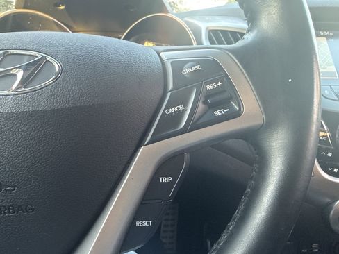 Used 2016 Hyundai Veloster w/ Option Group 02 image 24