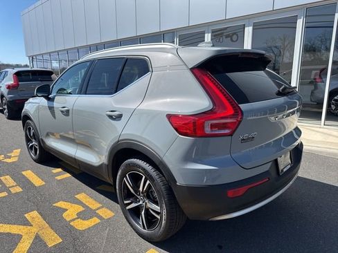 Certified 2025 Volvo XC40 B5 Core image 3