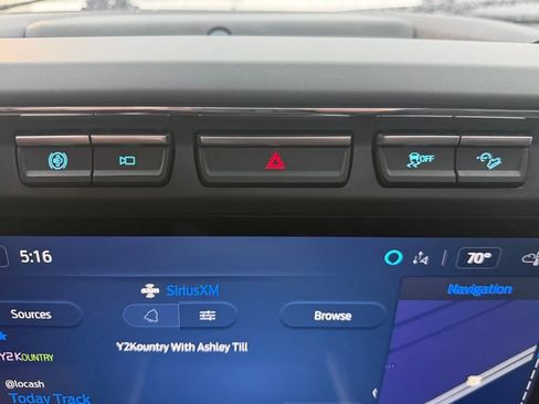 Used 2023 Ford F350 Lariat w/ Chrome Package image 31