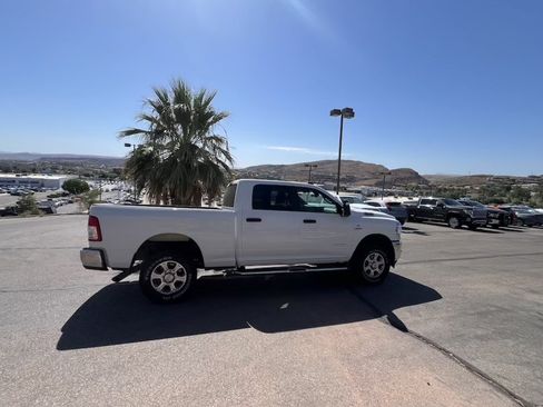 Used 2024 RAM 2500 Big Horn w/ Off Road Package AWD/4WD image 6