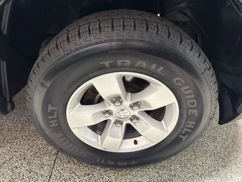 Used 2021 RAM 1500 Classic SLT image 29