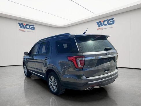 Used 2018 Ford Explorer XLT w/ Equipment Group 202A AWD/4WD image 6
