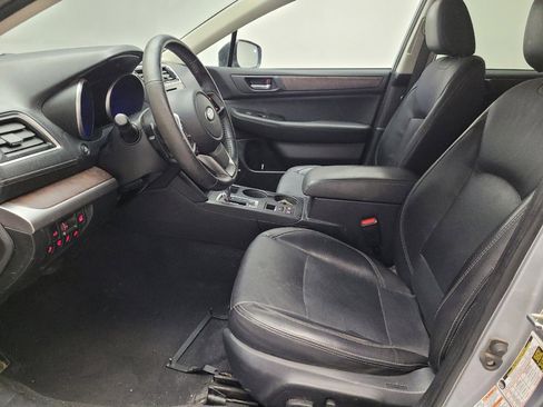 Used 2018 Subaru Outback 2.5i Limited AWD/4WD image 17