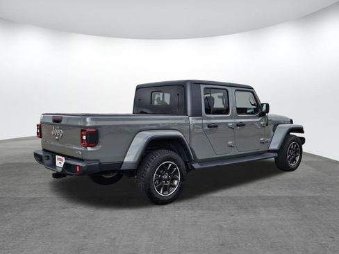 Used 2022 Jeep Gladiator Overland w/ Popular Equipment Package image 4