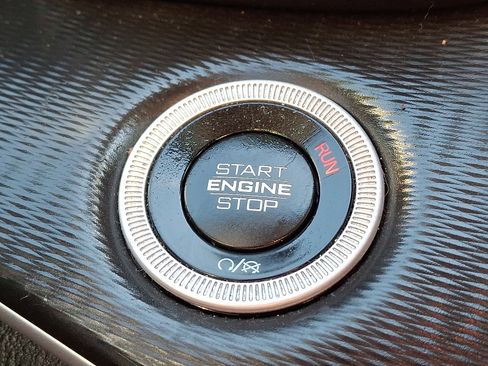 Used 2023 Jeep Grand Cherokee L Laredo image 23