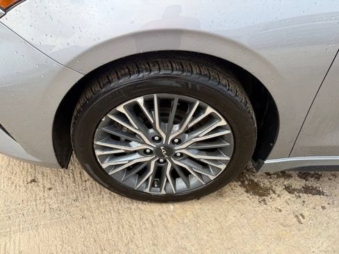 Certified 2024 Kia Forte GT-Line FWD image 18