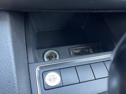 Used 2016 Volkswagen Jetta SE FWD image 21