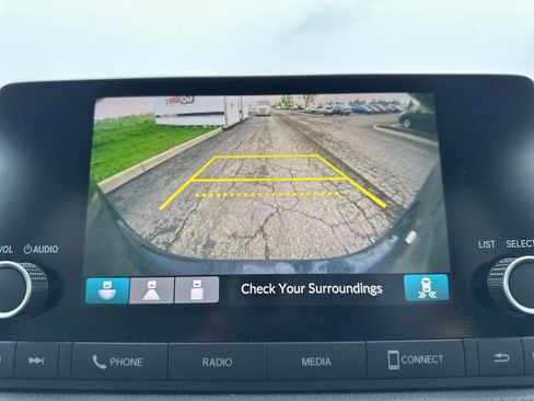 Used 2024 Honda CR-V EX image 23