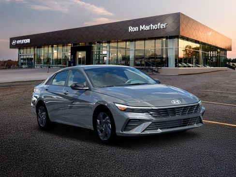 New 2026 Hyundai Elantra Sport FWD image 11
