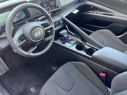New 2026 Hyundai Elantra SEL Sport Premium FWD image 10