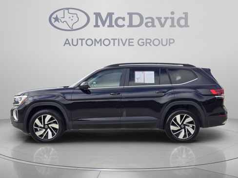 Used 2024 Volkswagen Atlas SE AWD/4WD image 2