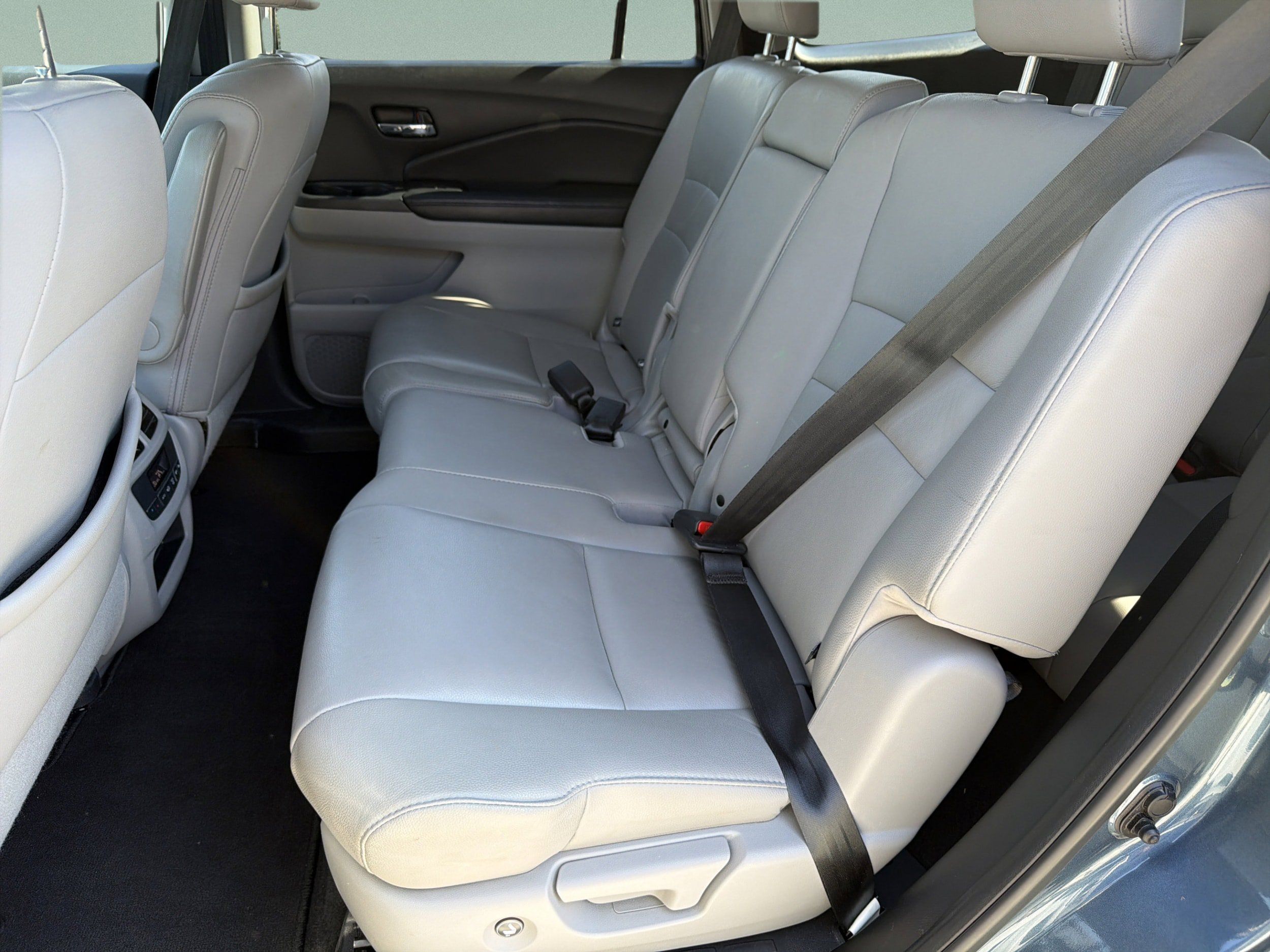 Used 2017 Honda Pilot EX-L image 28
