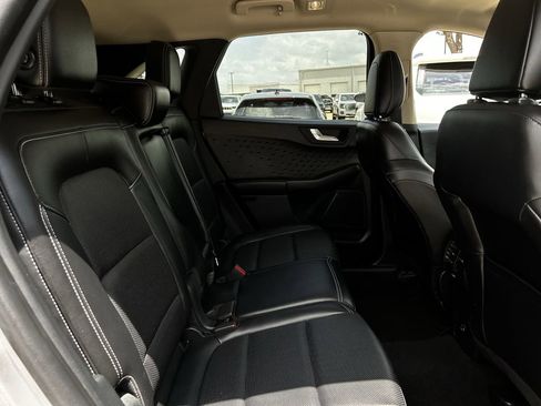 Used 2020 Ford Escape SEL FWD image 33