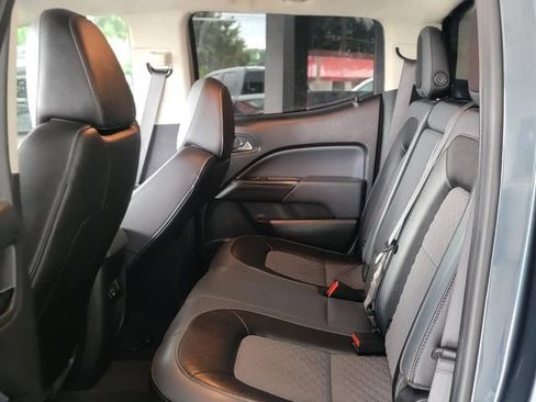 Used 2020 Chevrolet Colorado Z71 AWD/4WD image 12