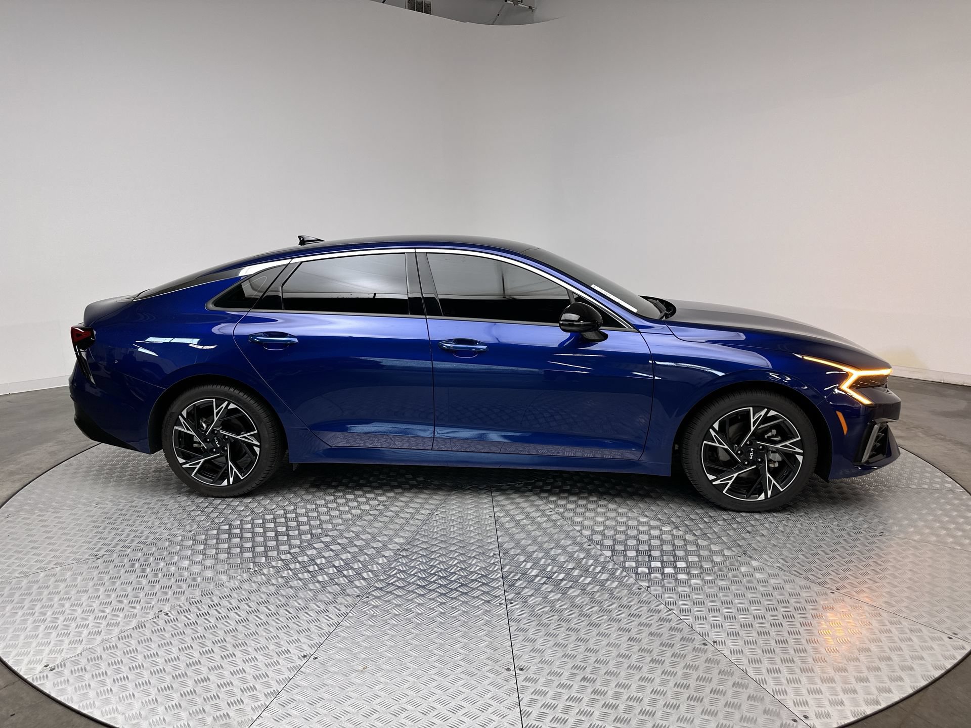 Used 2025 Kia K5 GT-Line AWD/4WD image 10
